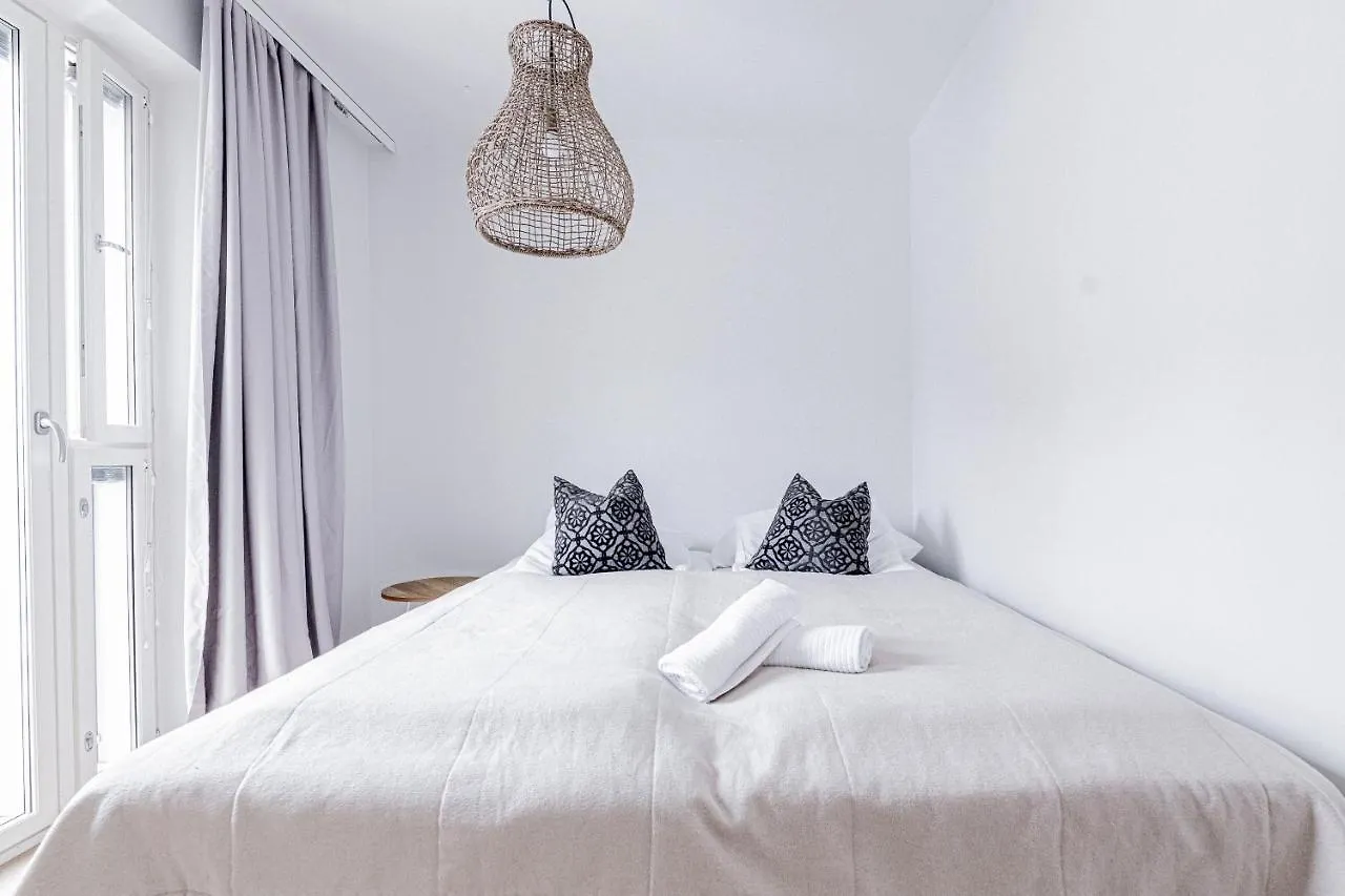 Apartment Apartment, Sleepwell, Tyynimeri With Private Parking And Optional Private Sauna Helsinki