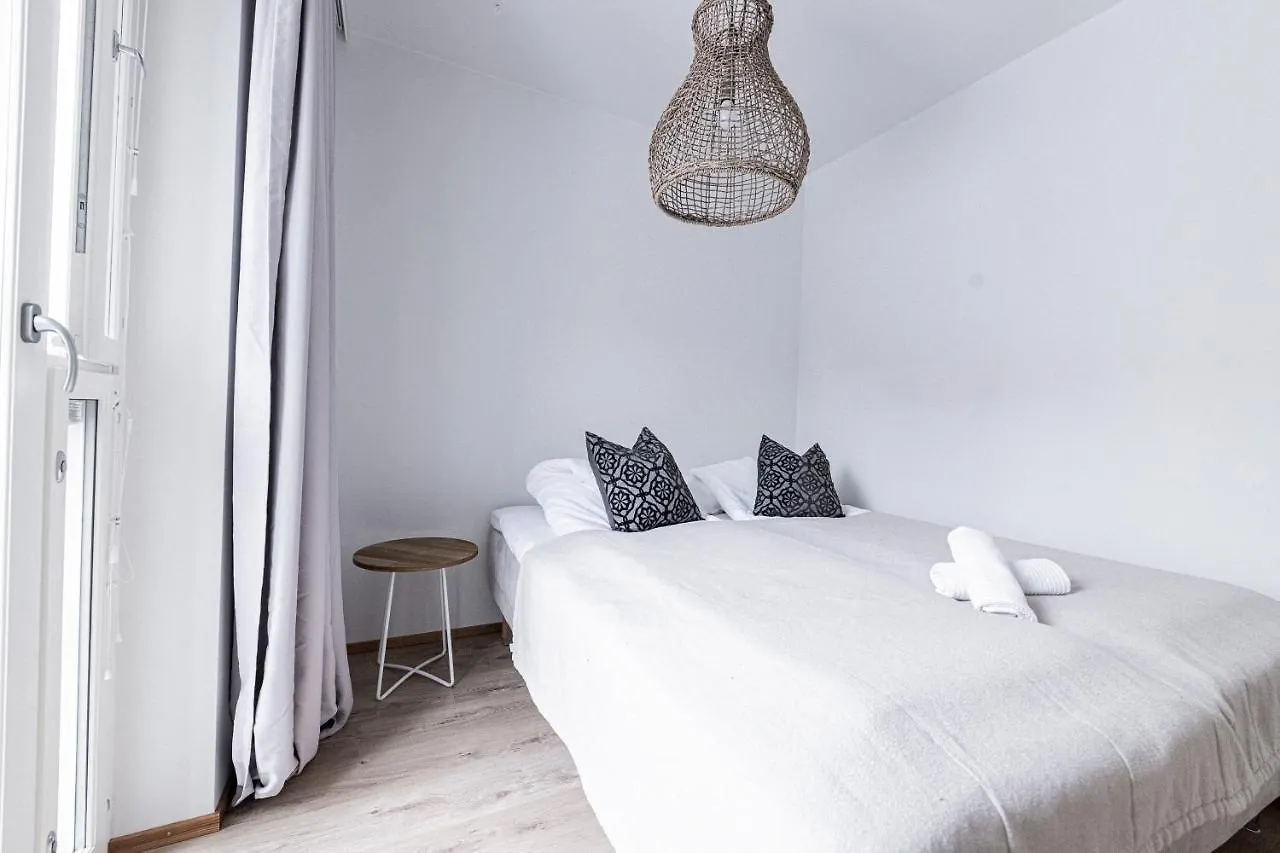 Apartment Apartment, Sleepwell, Tyynimeri With Private Parking And Optional Private Sauna Helsinki